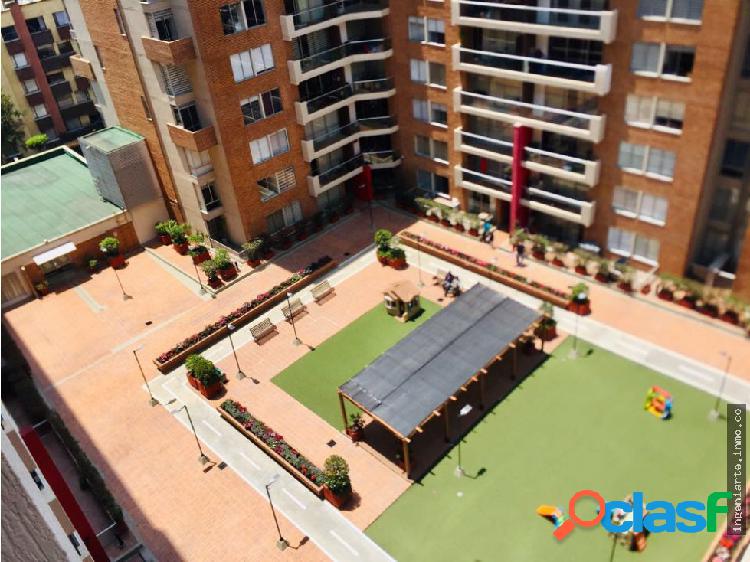 APARTAMENTO CLIB HOUSE COLINA PISO 10