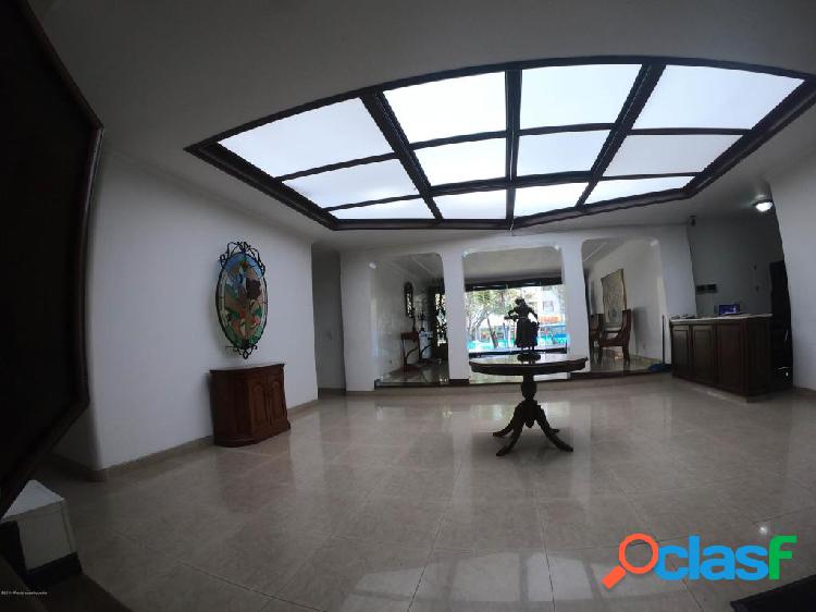 Apartamento en Venta Chico(Bogota) FR 20-732