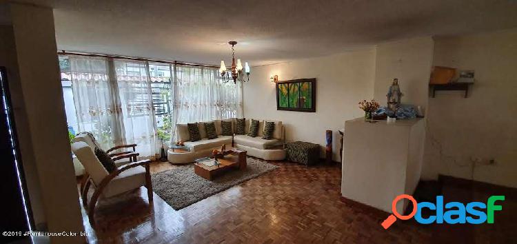 Casa en Venta Las Villas(Bogota) FR 20-221