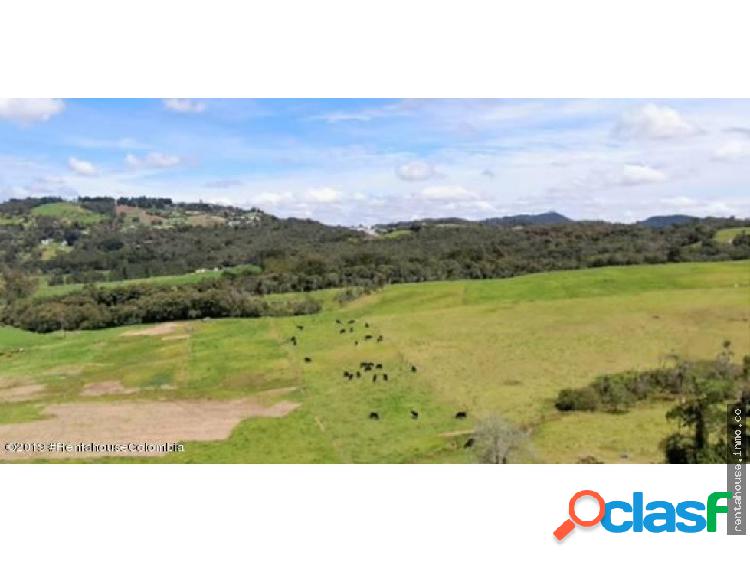 Lote en Venta La Acuarela(Envigado) RAH CO:20-464