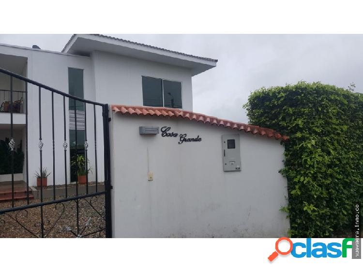 SE VENDE CASA CAMPESTRE EN VILLAS DE APIAY