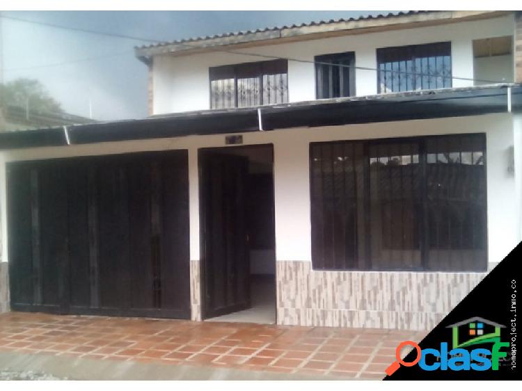 VENDO CASA VIA AL BOSQUE