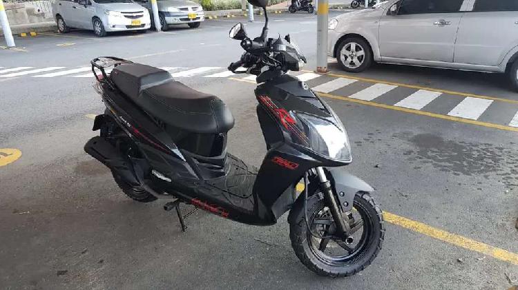 AKT JET 5R 150 C.C.MODELO 2019. COMO NUEVA, SOLO 9.500