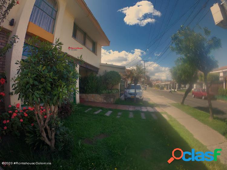 Casa en Arriendo Malibu(Bogota) MLS LR:20-886