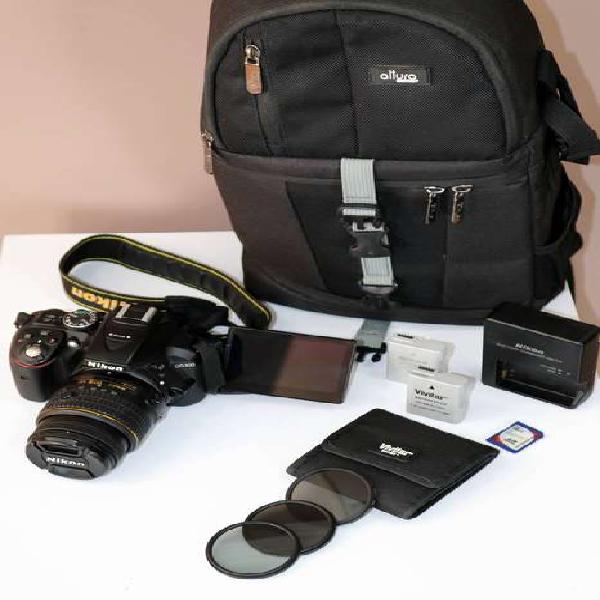 Cámara Nikon D5300 + Estabilizador Manual