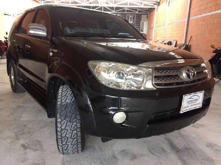 FORTUNER 2011 AUTOMATIC 4X4 GASOLINA