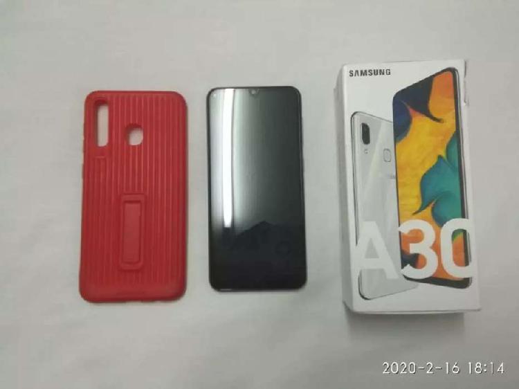 Samsung A30 en caja perfecto estado con factura de Almacenes