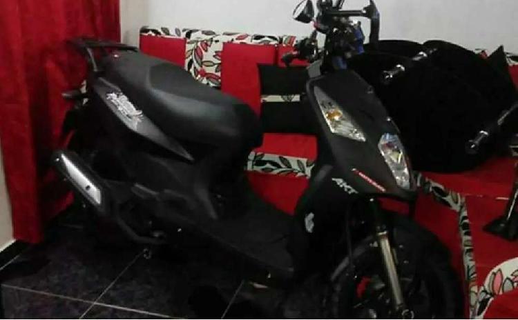 Se vende moto