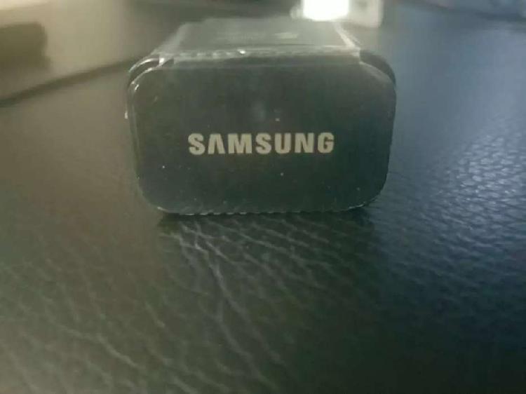 VENDO CARGADOR ORIGINAL DE SAMSUNG