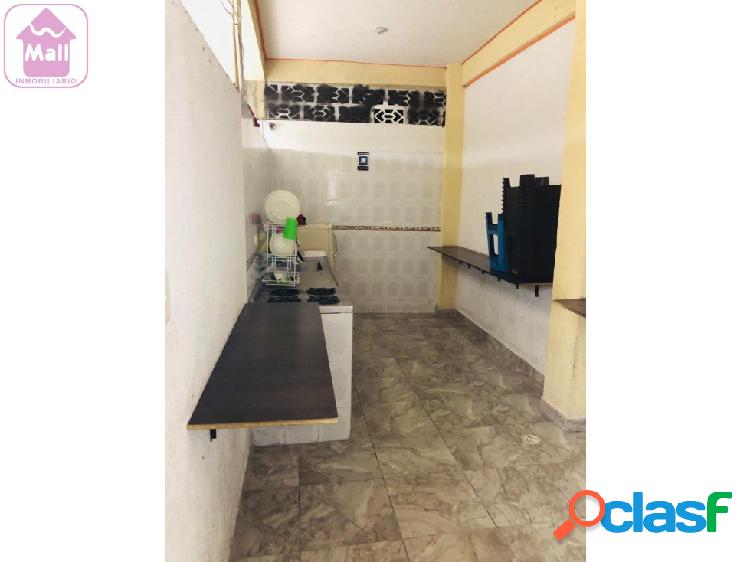 VENDO CASA DE 3 PISOS BARRIO EL CARMEN