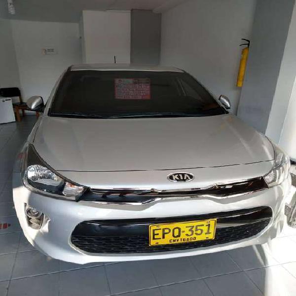 Vendo Automovil Kia Rio full en excelentes condiciones