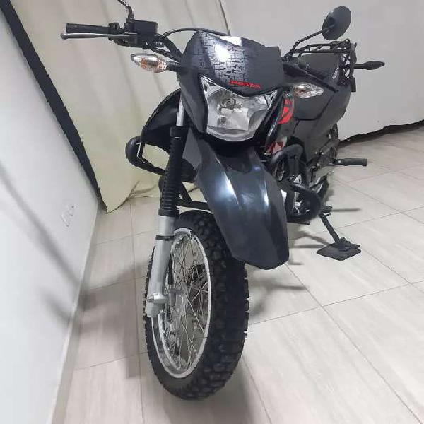 Vendo Honda XR 150 excelente estado