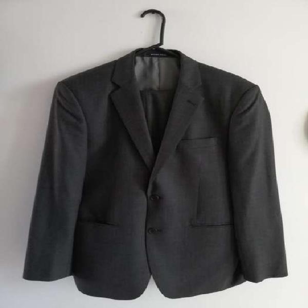 Vendo autentico vestido/traje Arturo Calle gris (Saco y