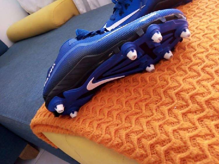 zapatillas jugar beisbol NIKE