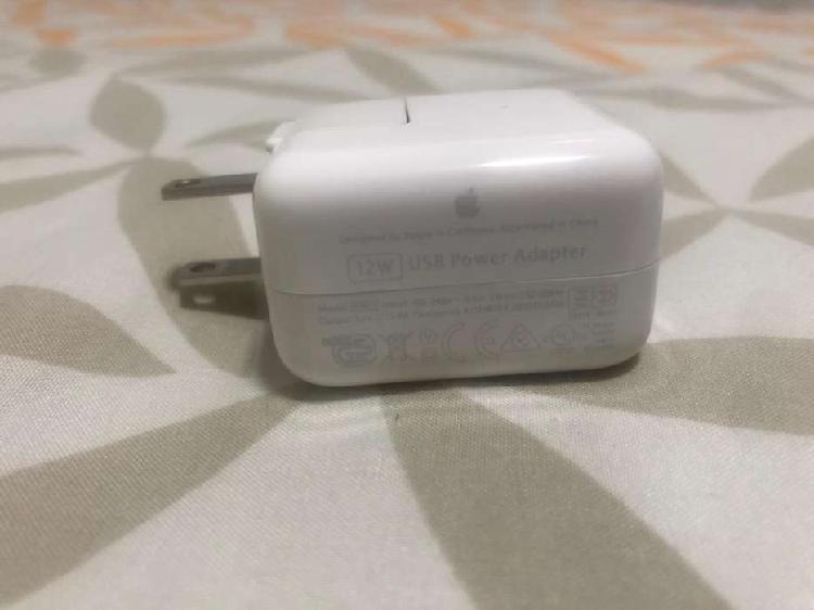 Adaptador de corriente Apple (cargador) 12w - Original