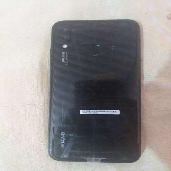 Vedo celular Huawei 300 mil