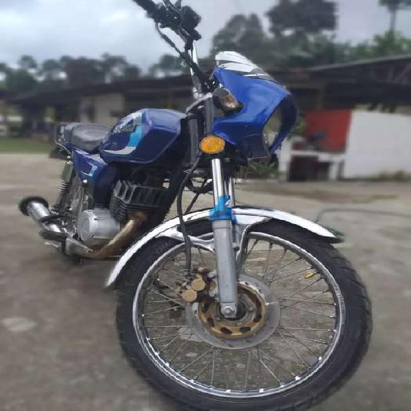 Vendo Ax 100 En Muy Buenas Condiciones