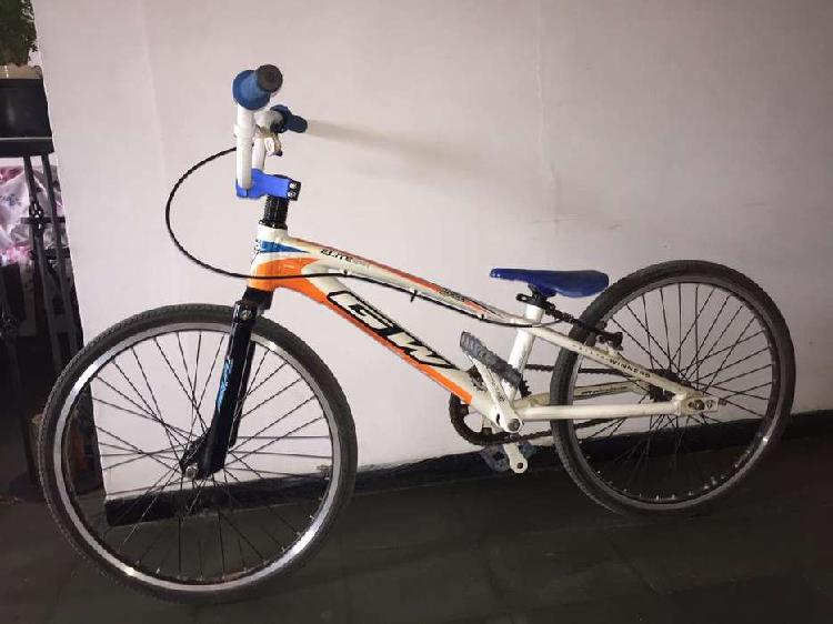 Vendo Bicicleta de Bicicross