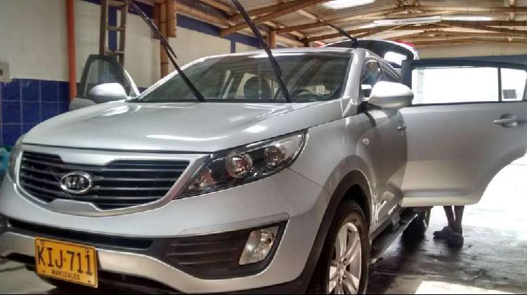 Vendo Kia Sportage Revolution 2012 Carro Camioneta Único