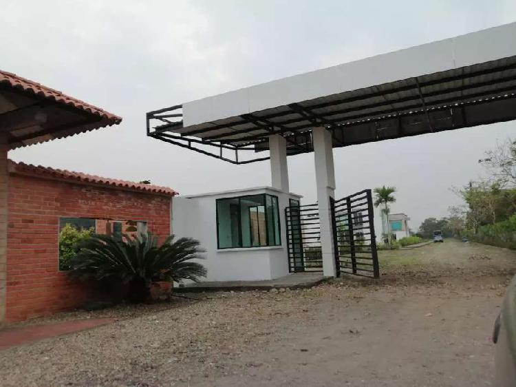 Vendo permuto lote en la llanerita