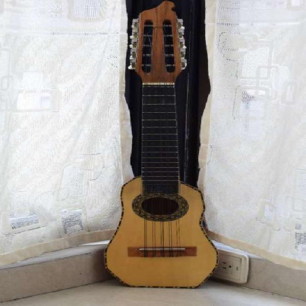 Charango Ecuatoriano