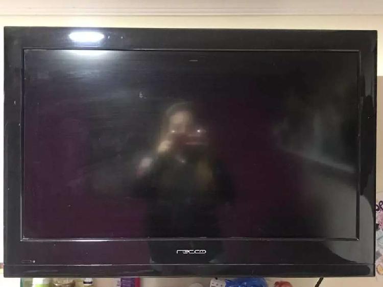 Tv LCD -32" reccon
