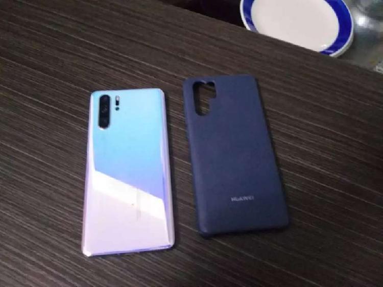 Vendo Huawei P30 Pro con su respectivos accesorios y caja