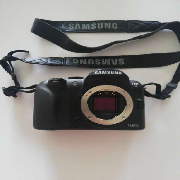 Vendo cámara fotográfica Samsung NX11