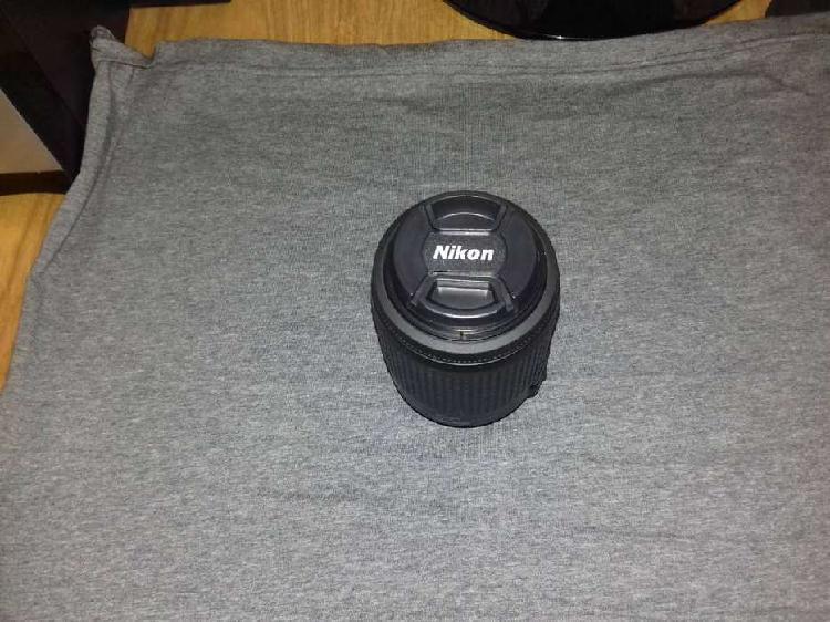 Vendo lente zoom Nikon VR 55-200