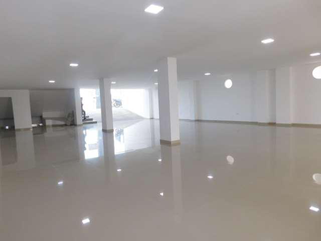 Venta local en AvCentenario_Centro _ wasi1067355