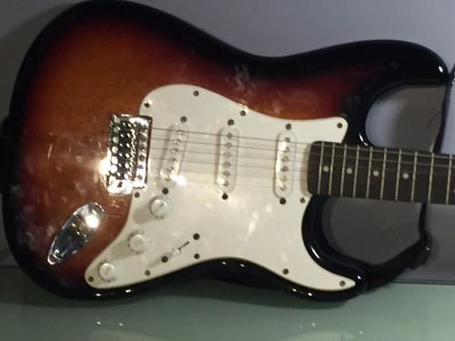Guitarra Fender Bulletstrat Amplificador Marshall Y Estuche