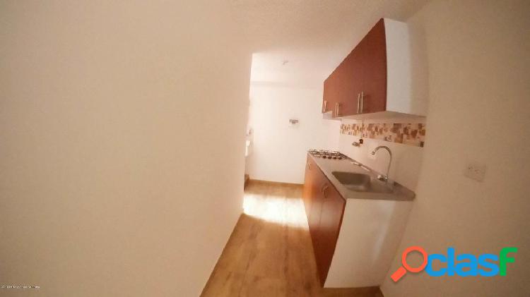 Apartamento en Arriendo Julio CaroEA Cod:20-456