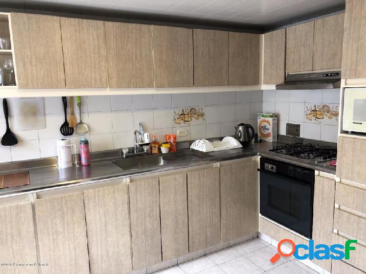 Apartamento en Venta Bogota EA COD:20-787