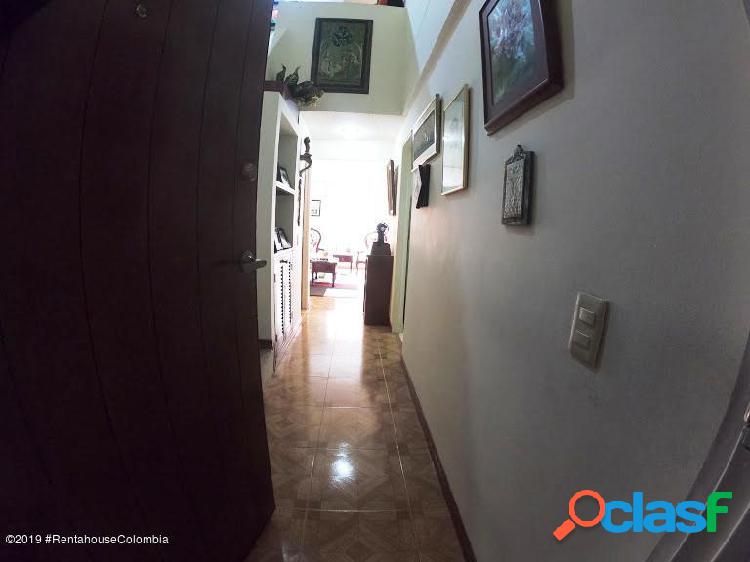 Apartamento en Venta Cedritos EA Cod 20-106