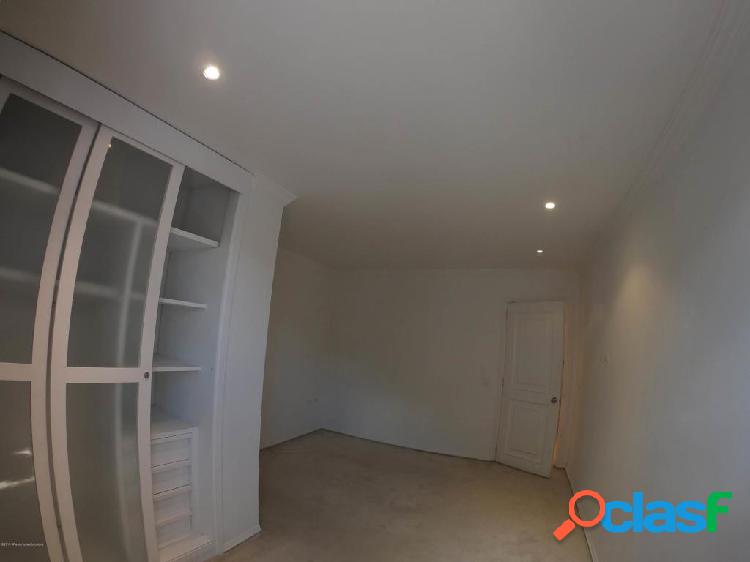 Apartamento en Venta Chico(Bogota)EA Cod:20-732