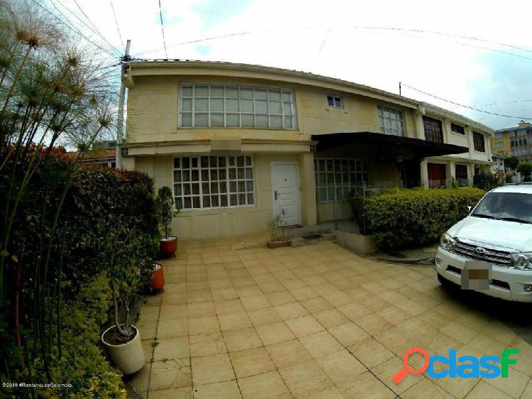 Casa en Venta Alhambra(Bogota) EA COD:20-707