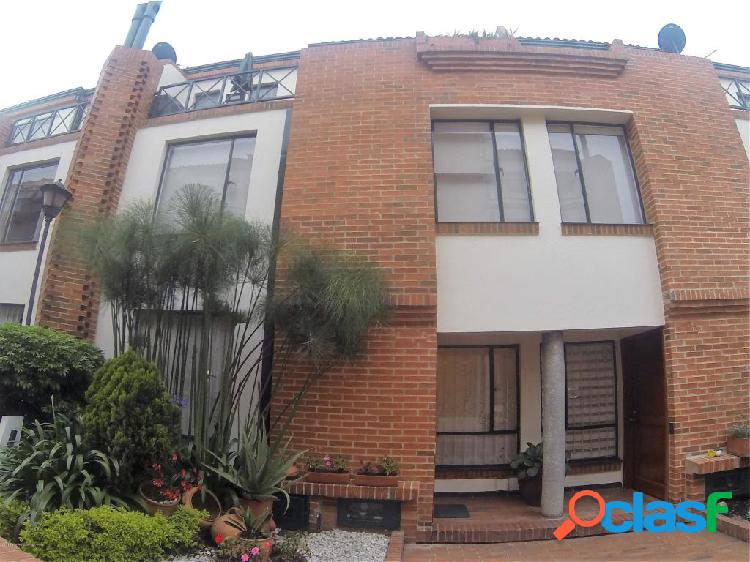 Casa en Venta Mirandela(Bogota) EA Cod 20-490