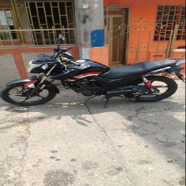 MOTO AKT EVO125 NEGRA - 2015