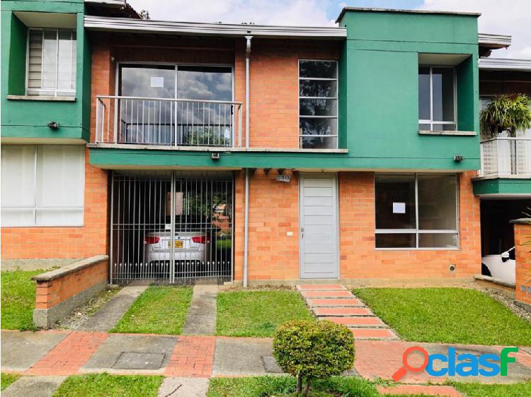 SE VENDE ESECTACULAR CASA EN SURAMERICA