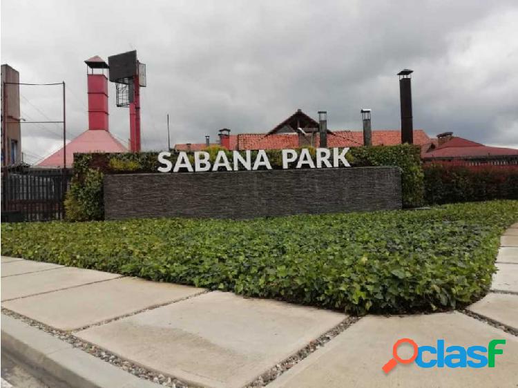 Se vende o arrienda consultorio sabana park cajica