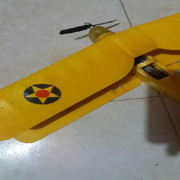 Vendo avion de radio control biplano