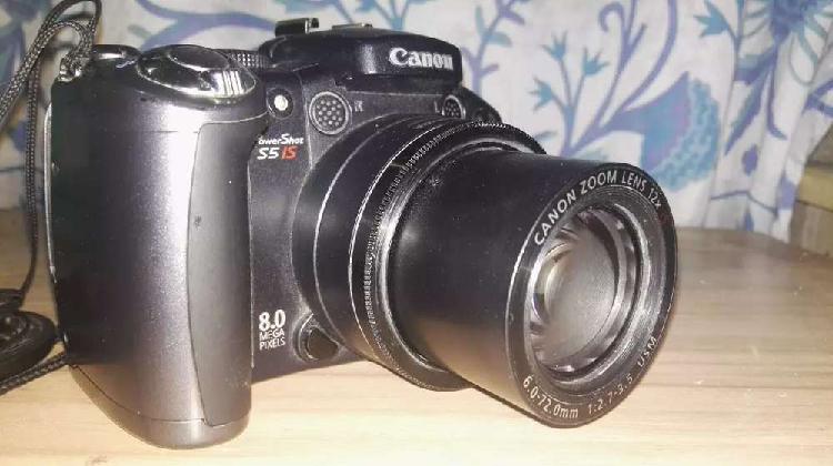 Vendo camara Canon semiprofesional