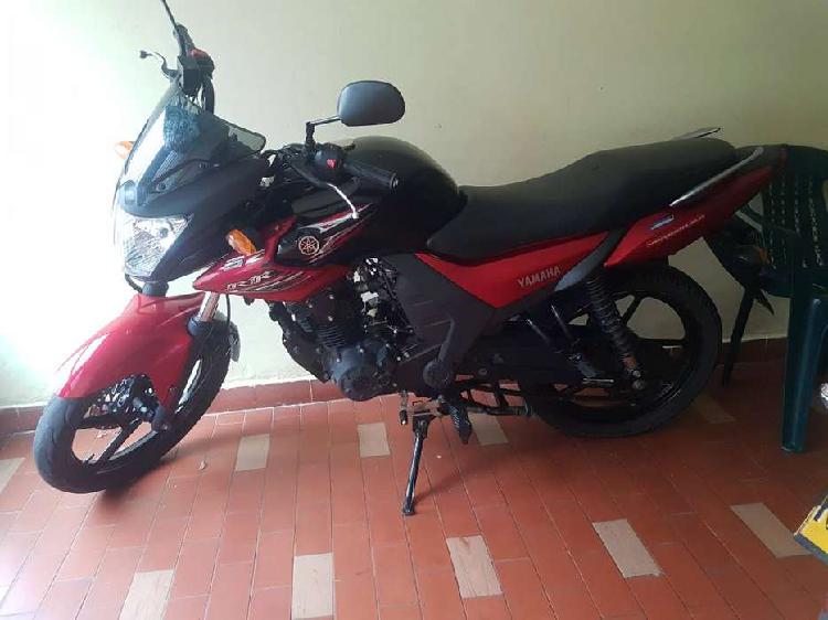 Vendo moto yamaha SZR 150 mod 2018