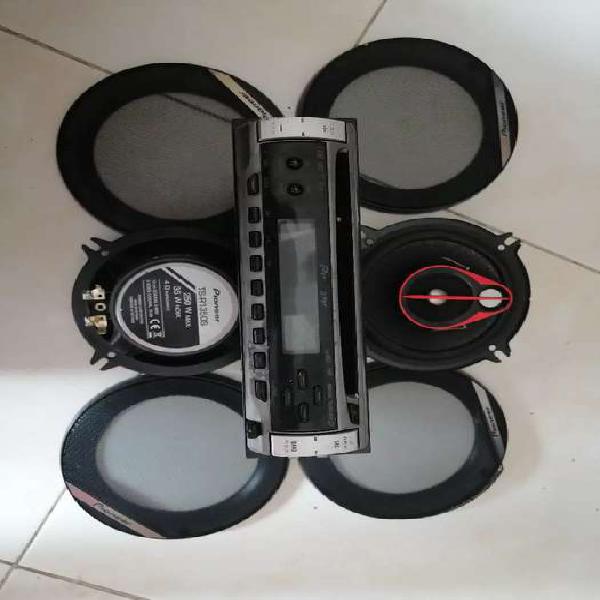 Vendo radio pioneer y parlantes pioneer