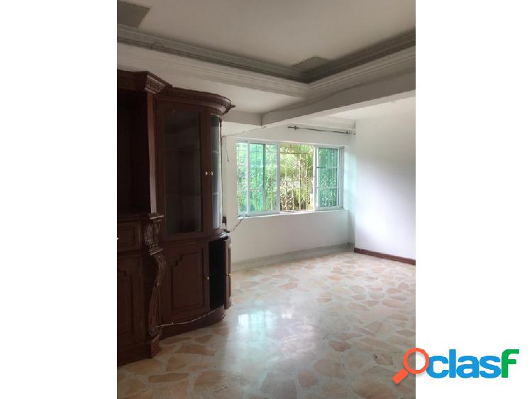 Venta Casa Multifamiliar en Santa Anita, Cali 662.