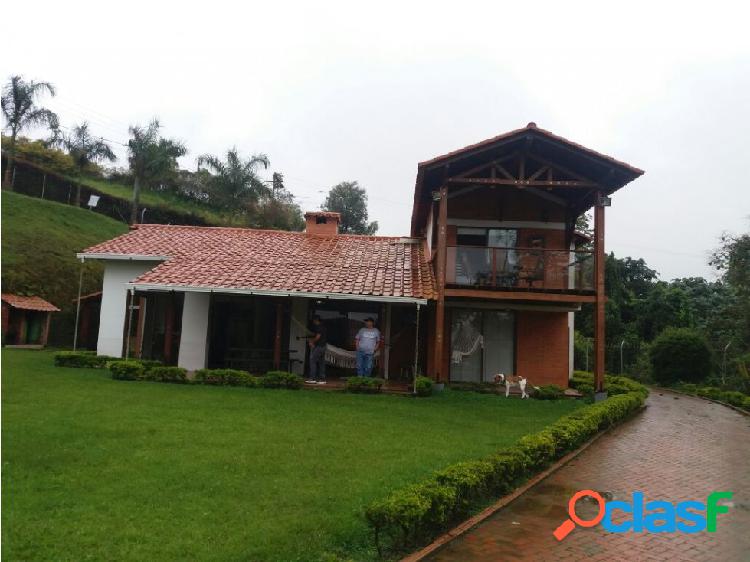 Casa Campestre en Vía Armenia
