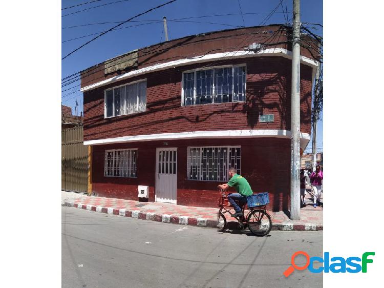 VENDO CASA EN BOSA PABLO SEXTO
