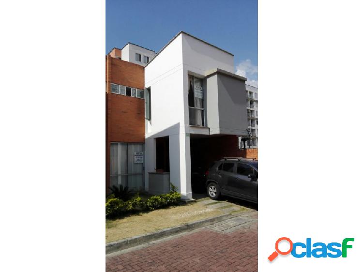 VENTA CASA CONDOMINIO