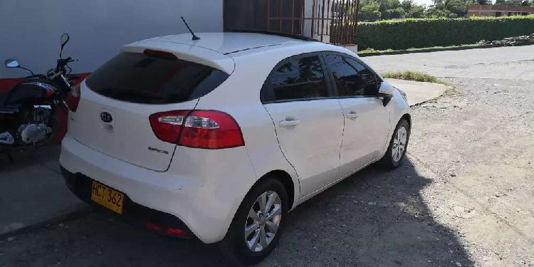 Kia río spice 2013 1400cc