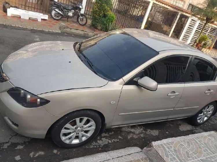 SE VENDE MAZDA 3